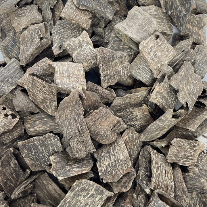Luxury Grade AA+ Agarwood Oud Chips – Resin-Rich Natural Aromatic Wood