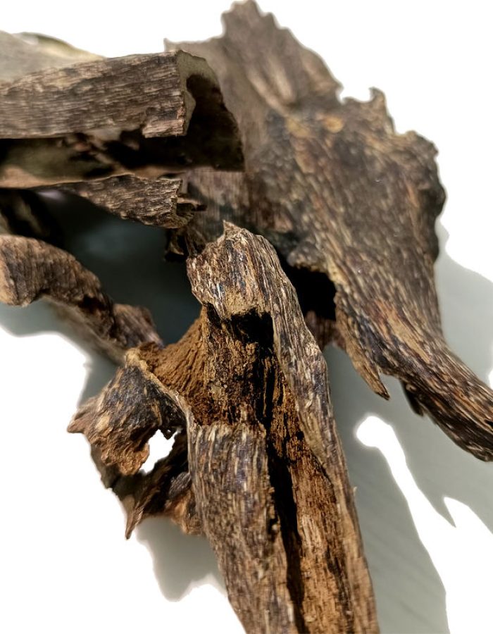 Premium Natural Agarwood Oud Chips – Grade AA+ Resinous Wood Pieces