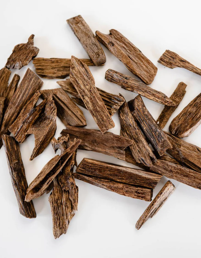 Premium Oud Agarwood Chips Grade AA+ – High Resin Aromatic Wood Pieces