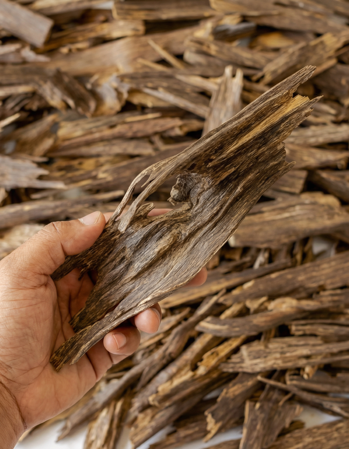 Natural Agarwood Oud Essential Chips and Nuggets Grade AA+ – High Resin Content Aromatic Wood Pieces